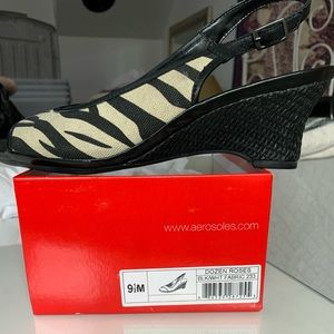 Aerosoles sling back